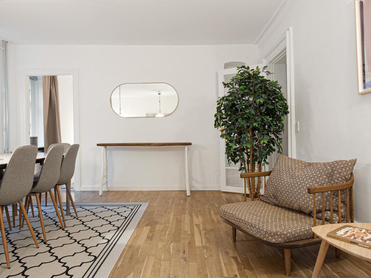 Gorgeuos Three-bedroom Apartment in Historical Copenhagen Copenhaga Exterior foto