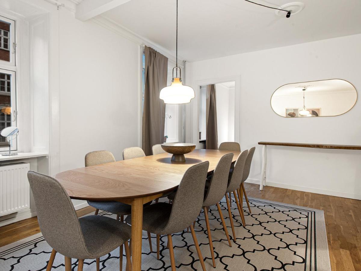 Gorgeuos Three-bedroom Apartment in Historical Copenhagen Copenhaga Exterior foto