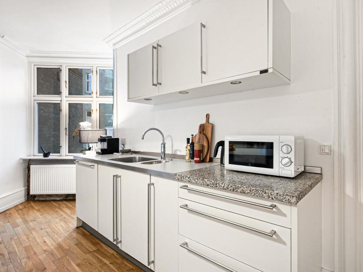 Gorgeuos Three-bedroom Apartment in Historical Copenhagen Copenhaga Exterior foto